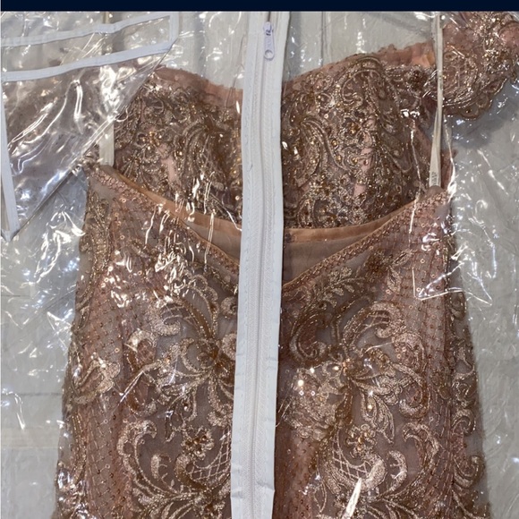 Rose gold Size 2- 2 piece Prom Dress - Picture 11 of 12
